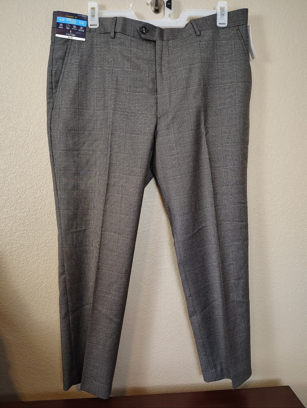 Stafford Men’s 40x29 Gray Glen Plaid Wool Blend Coolmax Dress Pants NWT